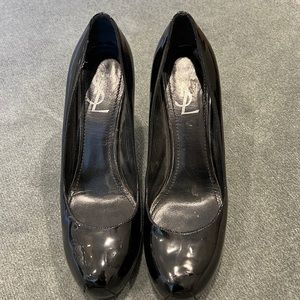 39.5 YSL pumps in mint condition